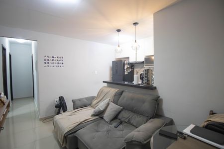 Sala de apartamento para alugar com 2 quartos, 55m² em Colubandê, São Gonçalo