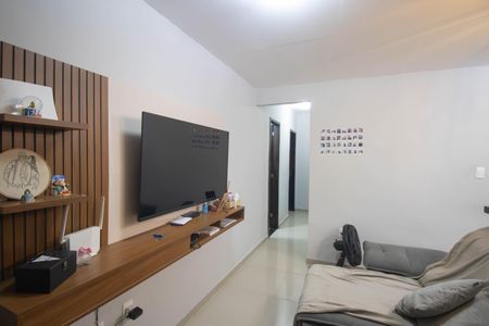 Sala de apartamento para alugar com 2 quartos, 55m² em Colubandê, São Gonçalo