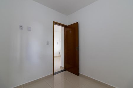 Quarto 2 de apartamento para alugar com 2 quartos, 40m² em Cidade Patriarca, São Paulo