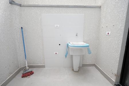 Apartamento à venda com 75m², 2 quartos e 1 vagaÁrea de Serviço