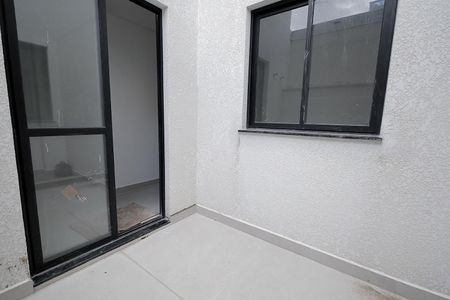 Apartamento à venda com 75m², 2 quartos e 1 vagaÁrea de Serviço