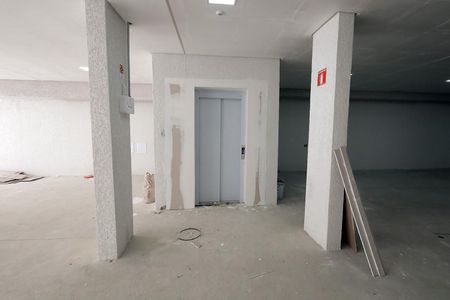 Apartamento à venda com 121m², 2 quartos e 2 vagasElevador