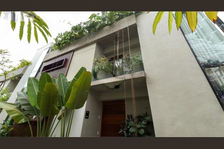 Casa de condomínio à venda com 668m², 3 quartos e 4 vagas
