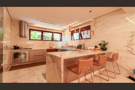 Casa de condomínio à venda com 668m², 3 quartos e 4 vagas