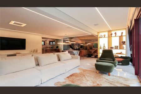 Casa de condomínio à venda com 668m², 3 quartos e 4 vagas