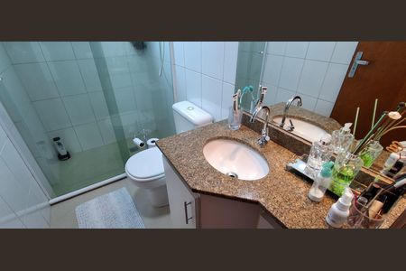 Apartamento à venda com 64m², 2 quartos e 2 vagasBanheiro Suíte 