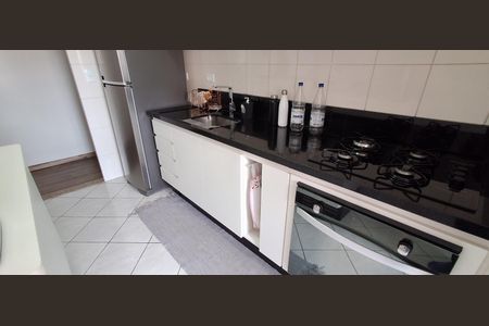 Apartamento à venda com 64m², 2 quartos e 2 vagasCozinha 