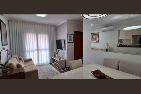 Apartamento à venda com 64m², 2 quartos e 2 vagasSala