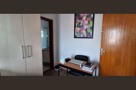 Apartamento à venda com 64m², 2 quartos e 2 vagasSuíte 