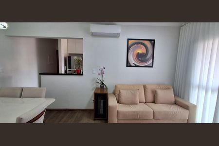 Apartamento à venda com 64m², 2 quartos e 2 vagasSala