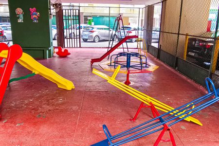 Apartamento para alugar com 55m², 2 quartos e sem vagaÁrea comum - Playground