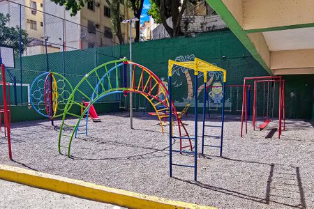 Apartamento para alugar com 55m², 2 quartos e sem vagaÁrea comum - Playground