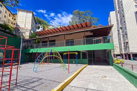 Apartamento para alugar com 55m², 2 quartos e sem vagaÁrea comum - Playground