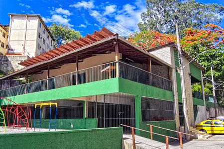 Apartamento para alugar com 55m², 2 quartos e sem vagaÁrea comum - Salão de festas