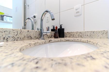 Banheiro de kitnet/studio à venda com 1 quarto, 20m² em Centro Histórico de São Paulo, São Paulo