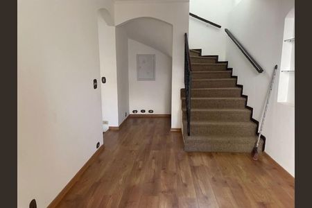 Casa à venda com 4 quartos, 317m² em Jardim Cordeiro, São Paulo