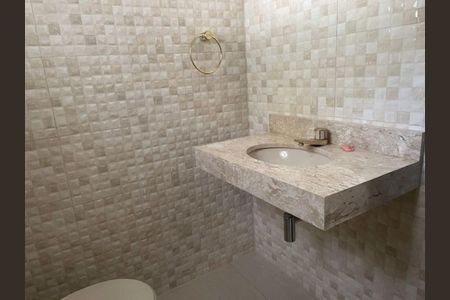 Casa à venda com 4 quartos, 317m² em Jardim Cordeiro, São Paulo