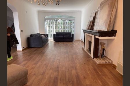 Casa à venda com 4 quartos, 317m² em Jardim Cordeiro, São Paulo