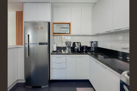 Apartamento para alugar com 80m², 2 quartos e 2 vagasCozinha