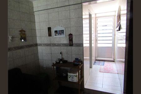 Casa à venda com 3 quartos, 104m² em Vila Ivone, São Paulo