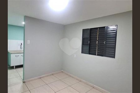 Casa à venda com 3 quartos, 242m² em Vila Bancaria, São Paulo