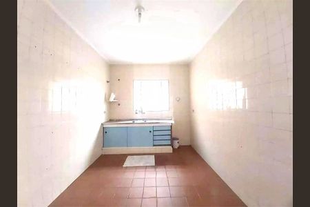 Casa à venda com 3 quartos, 220m² em Mirandópolis, São Paulo