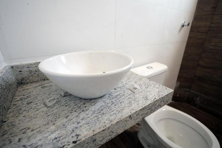 Apartamento à venda com 96m², 2 quartos e 1 vaga Apartamento à venda com 96m², 2 quartos e 1 vagaBanheiro Suíte