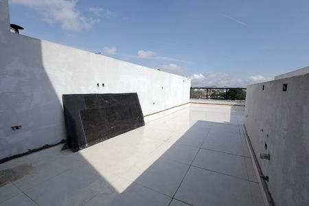 Apartamento à venda com 96m², 2 quartos e 1 vaga Apartamento à venda com 96m², 2 quartos e 1 vagaCobertura