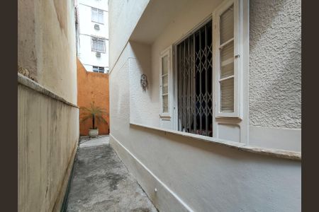 Apartamento à venda com 50m², 2 quartos e sem vagaFachada e portaria
