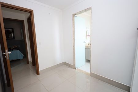 Apartamento para alugar com 98m², 3 quartos e 2 vagasQuarto 2