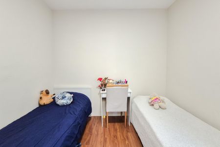 Apartamento à venda com 75m², 2 quartos e 2 vagas Apartamento à venda com 75m², 2 quartos e 2 vagasQuarto 2