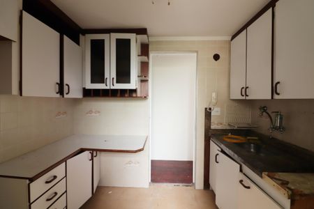 Apartamento à venda com 65m², 2 quartos e 2 vagasBanheiro Social