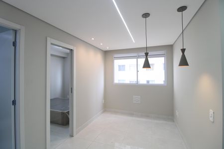 Sala de apartamento para alugar com 2 quartos, 34m² em Veleiros, São Paulo