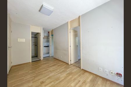 Sala de apartamento para alugar com 3 quartos, 50m² em Santa Maria, Osasco