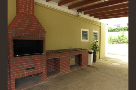 Apartamento para alugar com 50m², 3 quartos e sem vagaÁrea comum - Churrasqueira