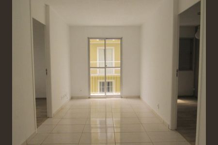 Sala de apartamento para alugar com 3 quartos, 50m² em Santa Maria, Osasco