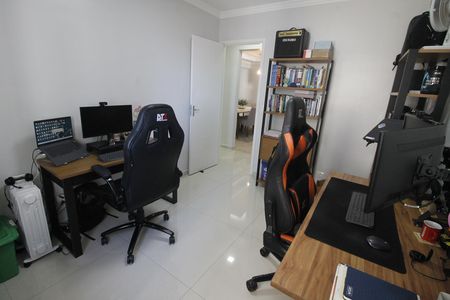 Apartamento para alugar com 117m², 4 quartos e 2 vagasQuarto 2