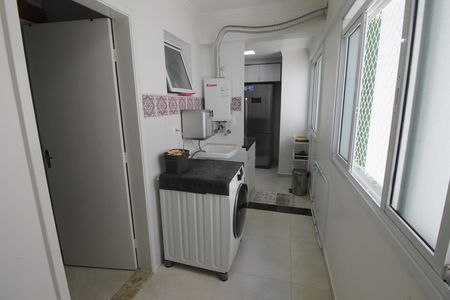 Área de Serviço de apartamento para alugar com 4 quartos, 117m² em Chácara Agrindus, Taboão da Serra