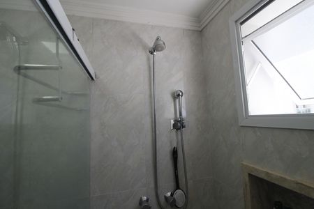 Apartamento para alugar com 117m², 4 quartos e 2 vagasBanheiro da Suíte - chuveiro