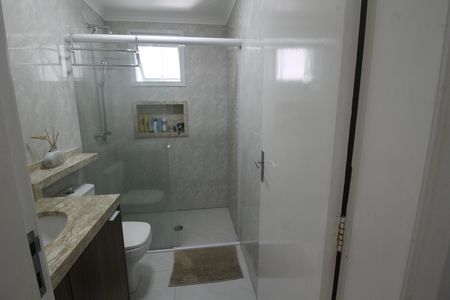 Banheiro de apartamento para alugar com 4 quartos, 117m² em Chácara Agrindus, Taboão da Serra