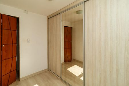 Apartamento à venda com 57m², 2 quartos e 1 vagaQuarto 2