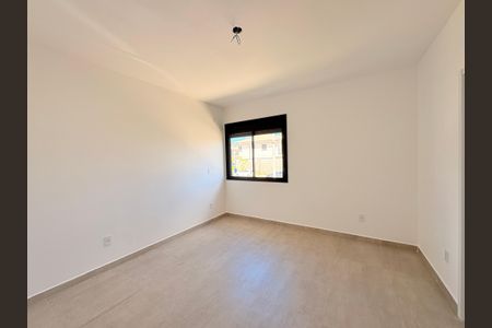 Casa de condomínio à venda com 90m², 2 quartos e 2 vagasSuíte 2