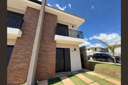 Casa de condomínio à venda com 90m², 2 quartos e 2 vagasFachada