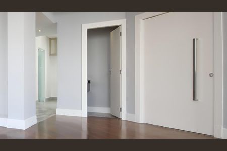 Apartamento para alugar com 3 quartos, 244m² em Vila Uberabinha, São Paulo