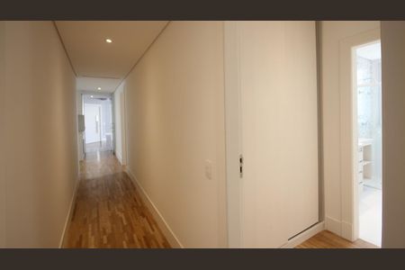 Apartamento para alugar com 3 quartos, 244m² em Vila Uberabinha, São Paulo