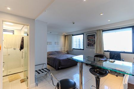 Studio à venda com 27m², 1 quarto e 1 vaga Studio à venda com 27m², 1 quarto e 1 vagaStudio