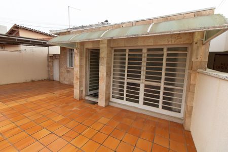 Casa à venda com 300m², 3 quartos e 3 vagasÁREA EXTERNA FRENTE