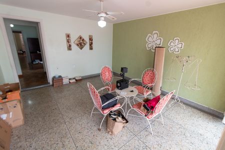 Casa à venda com 300m², 3 quartos e 3 vagasSALA DE ESTAR