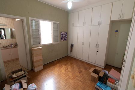 Casa à venda com 300m², 3 quartos e 3 vagasSUITE