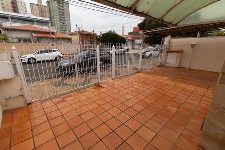 Casa à venda com 300m², 3 quartos e 3 vagasÁREA EXTERNA FRENTE